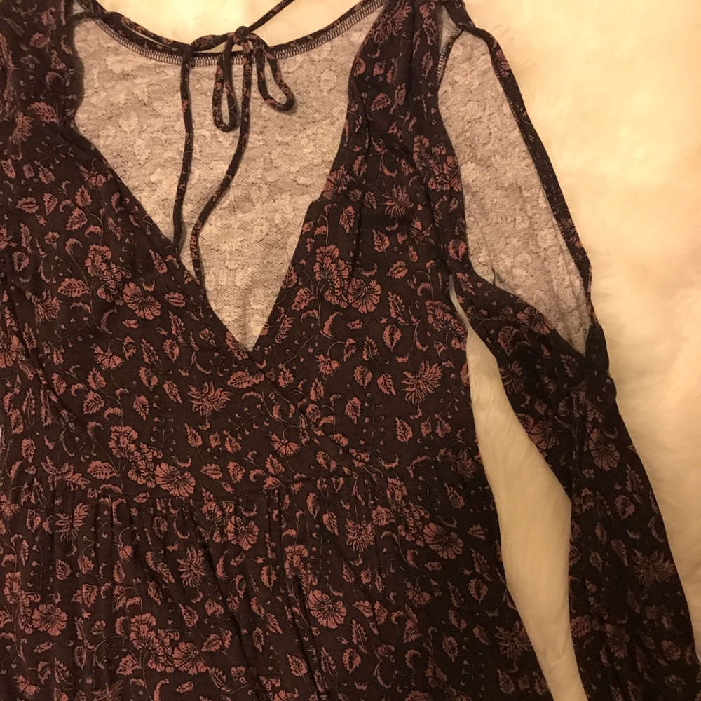 Pattern open sleeve top